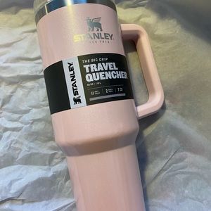 Stanley 40oz The Big Grip Travel Quencher color Parfait Pearlescent